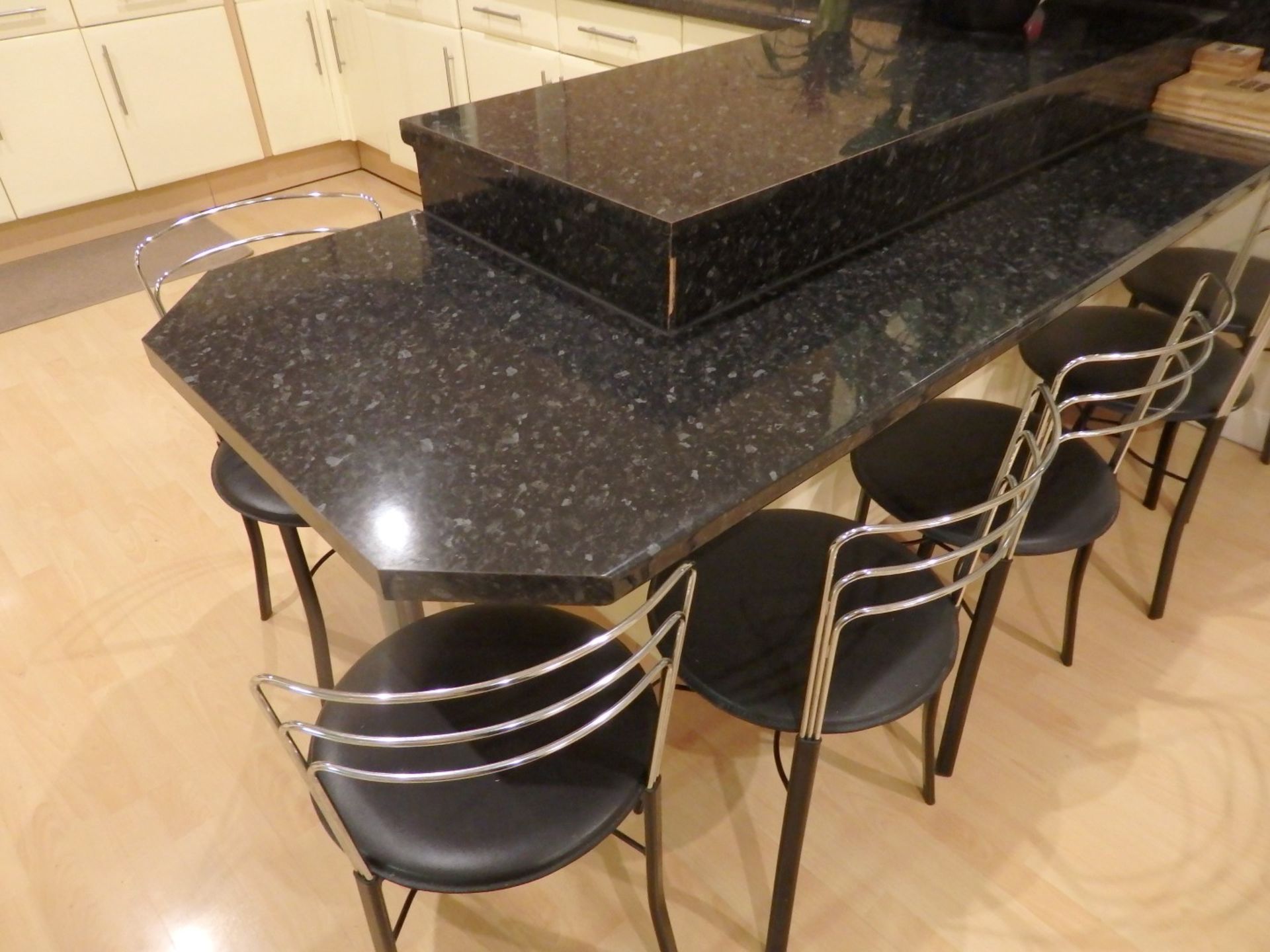 1 x Hygena Fitted Kitchen - Cream Gloss Doors With T Bar Handles - Black Granite Worktops - Bosch - Image 10 of 77