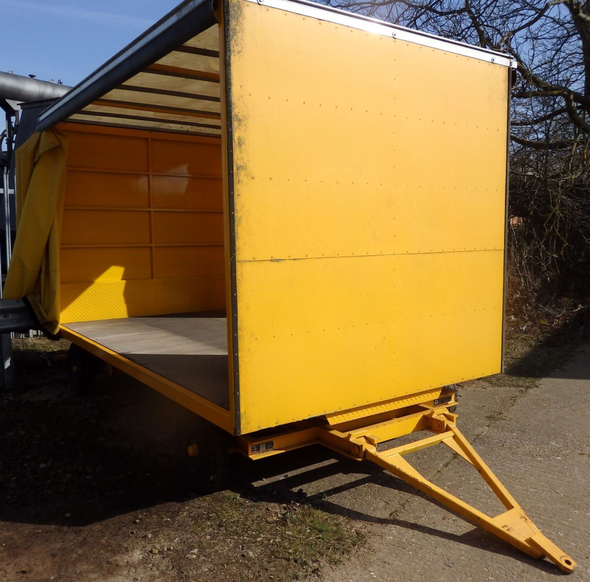 1 x Enclosed Curtain Sided Box Trailer With Turntable Steering - Alexander Trailers Model IP40ST - - Image 3 of 28