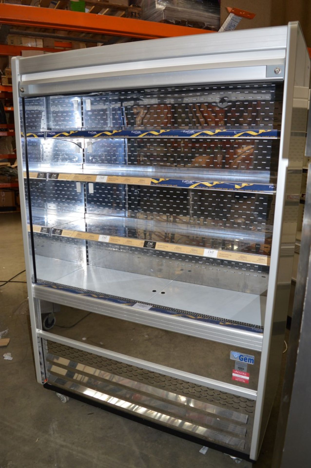 1 x Commercial Williams C125 Display Fridge With Shutter - Ideal For Sandwhich Shop or Retail Outlet - Image 4 of 7