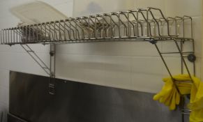 1 x Stainless Steel Commercial Wall Mounted Plate Rack - 30 Plate Capacity - CL078 - Location: