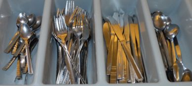 220 x Various Pieces of Cutlery Including Knives, Forks, Teaspoons, Desert Spoons and More - Large