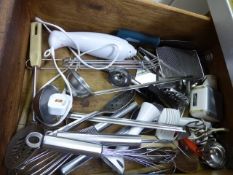 Approx 80 x Various Kitchen Utensils Including Knives, Spoons, Ladles, Tongs and More - CL078 -