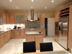 1 x Siematic Fitted Kitchen With Beech Shaker Style Doors, Granite Worktops, Central Island and