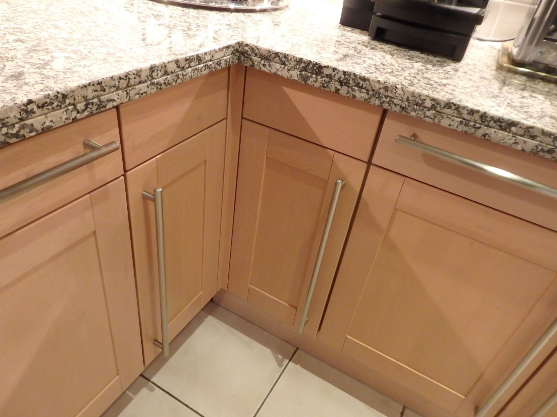 1 x Siematic Fitted Kitchen With Beech Shaker Style Doors, Granite Worktops, Central Island and - Image 38 of 151