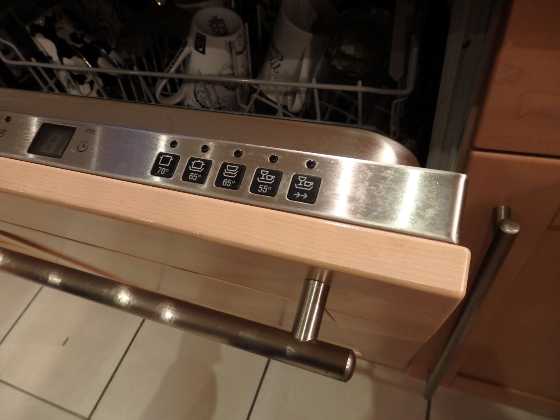 1 x Siematic Fitted Kitchen With Beech Shaker Style Doors, Granite Worktops, Central Island and - Image 37 of 151