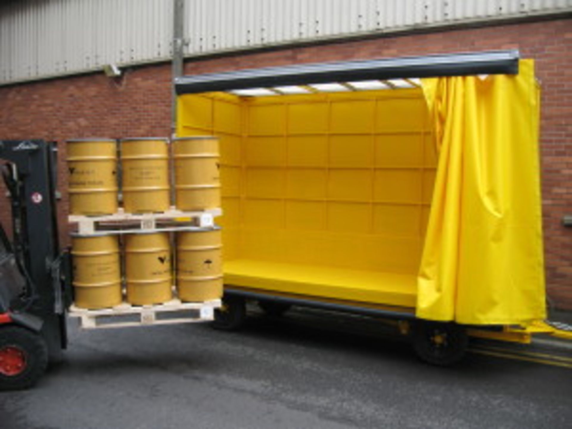 1 x Enclosed Curtain Sided Box Trailer With Turntable Steering - Alexander Trailers Model IP40ST -