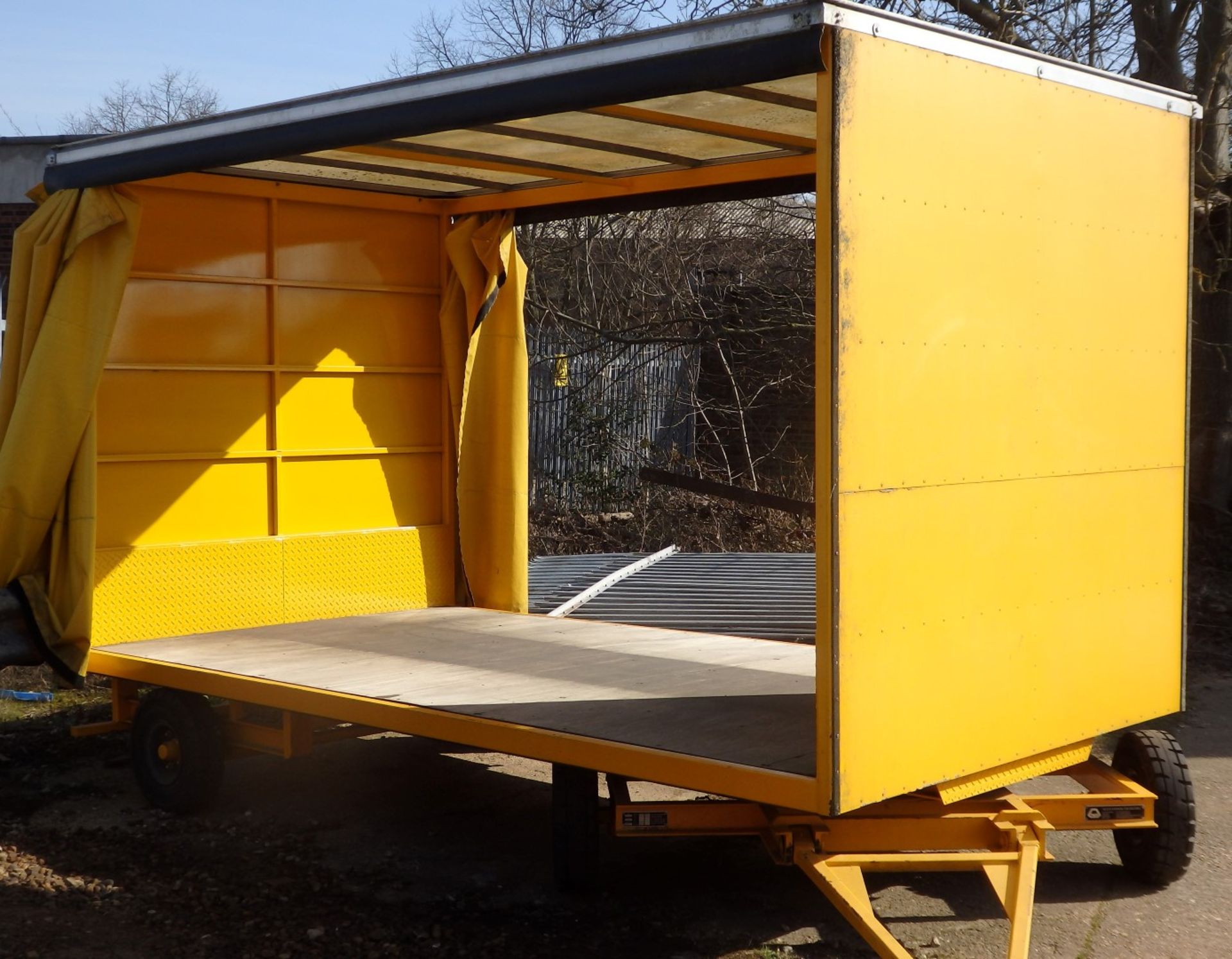 1 x Enclosed Curtain Sided Box Trailer With Turntable Steering - Alexander Trailers Model IP40ST - - Image 4 of 28