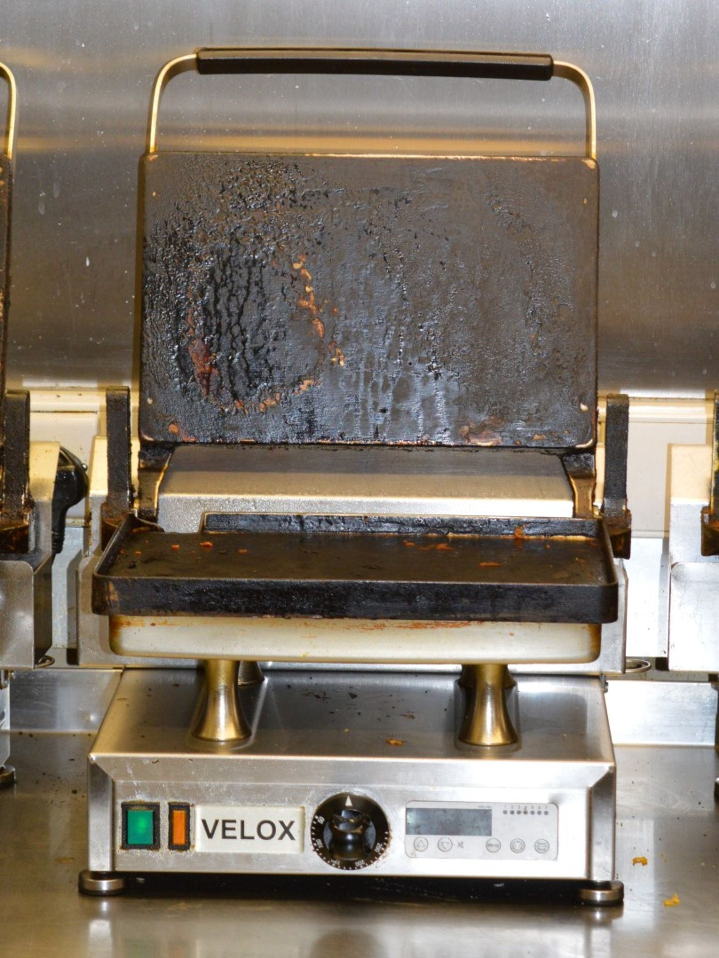 1 x Silesia Velox CG1 Single High Speed Contact Grill - Takes Just 6 Minutes to Reach Cooking - Image 2 of 3