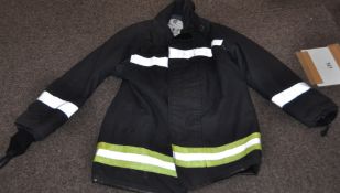 15 x Fire Fighters / Emergency Services Jackets - Sizes Include Medium and Large - Ref L59 - CL110 -