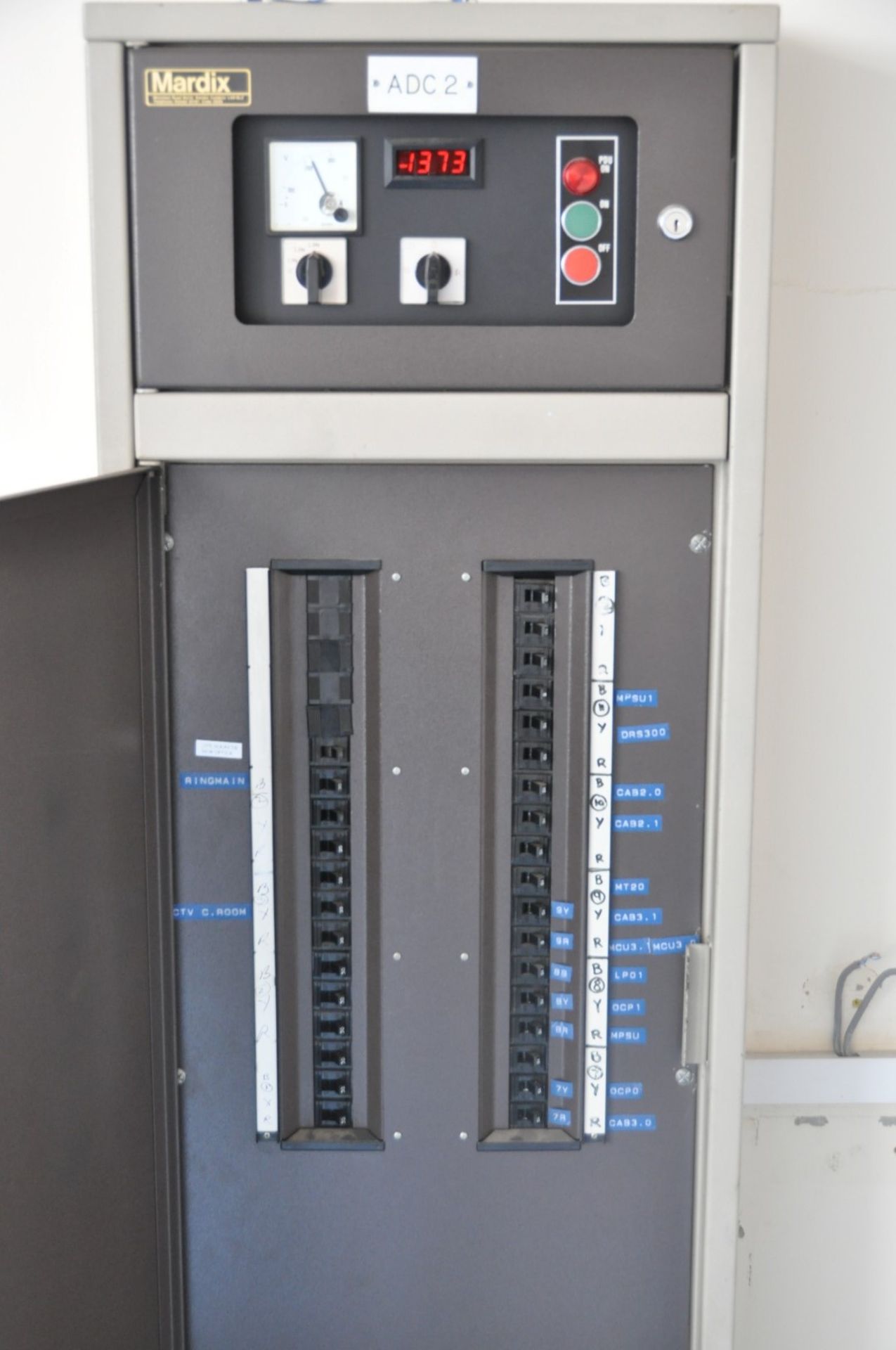 1 x Mardix Power Distribution Unit Cabinet - PDU ADC2 - 161 x 21 cms - Ref L90 2F - Buyer to - Image 3 of 3