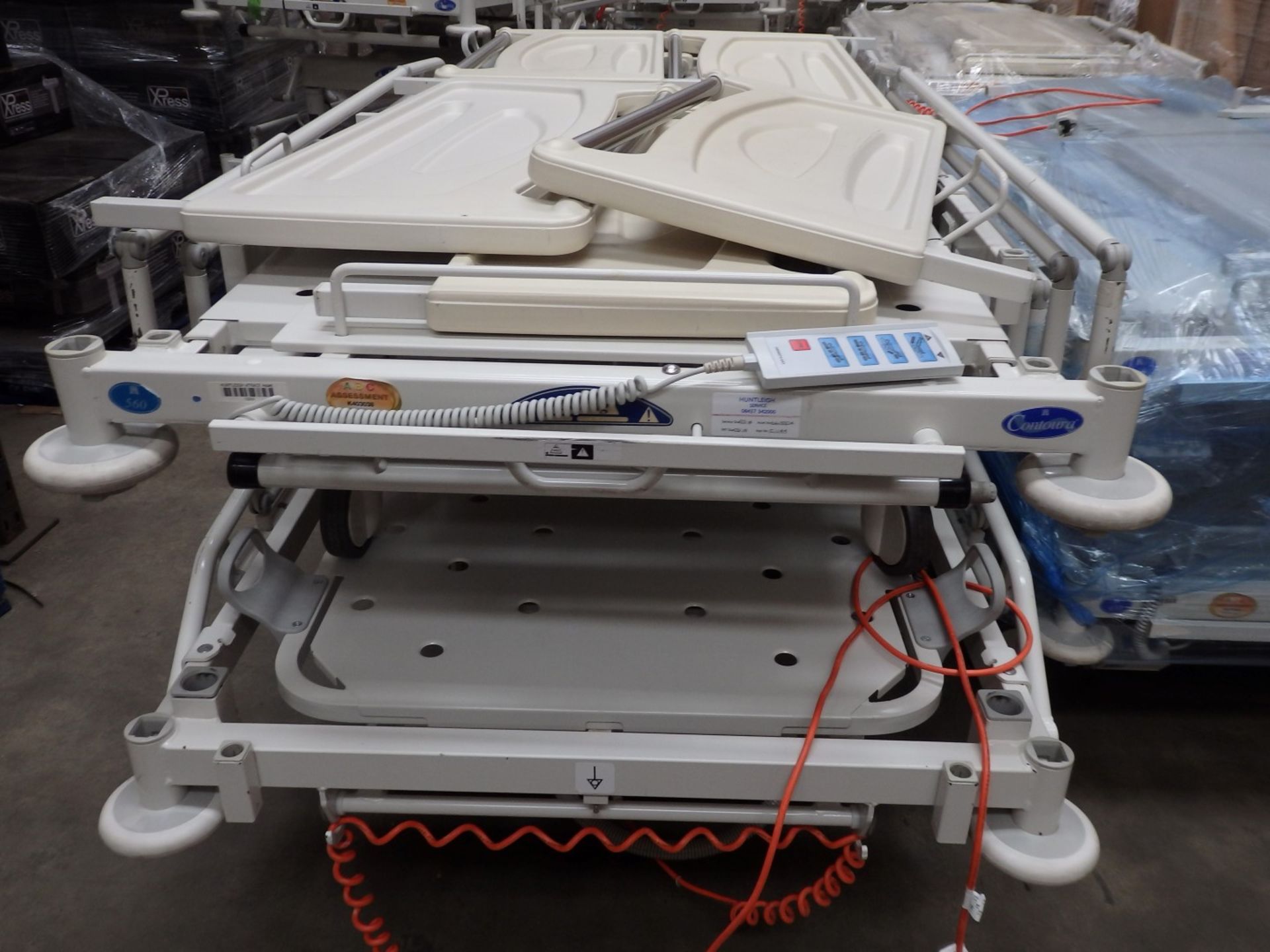 1 x Contoura 560 Huntleigh Electric Hospital Bed - Adult Size - With Side Rails - Four Section - Image 3 of 10