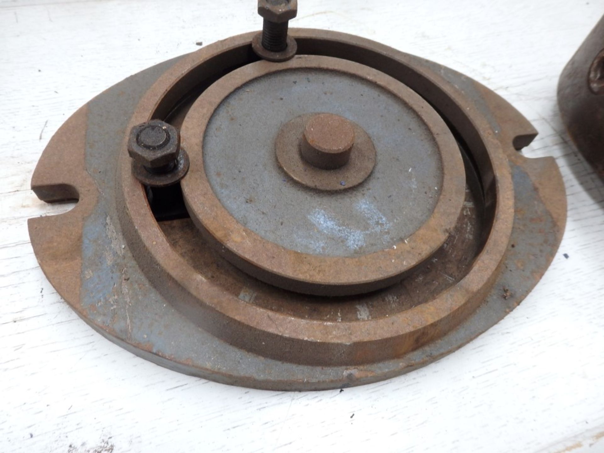 1 x Machine CHUCK - Used - Ref WPM082/591 - CL057 - Location: Welwyn, Hertfordshire, AL7  Viewings - Image 2 of 7