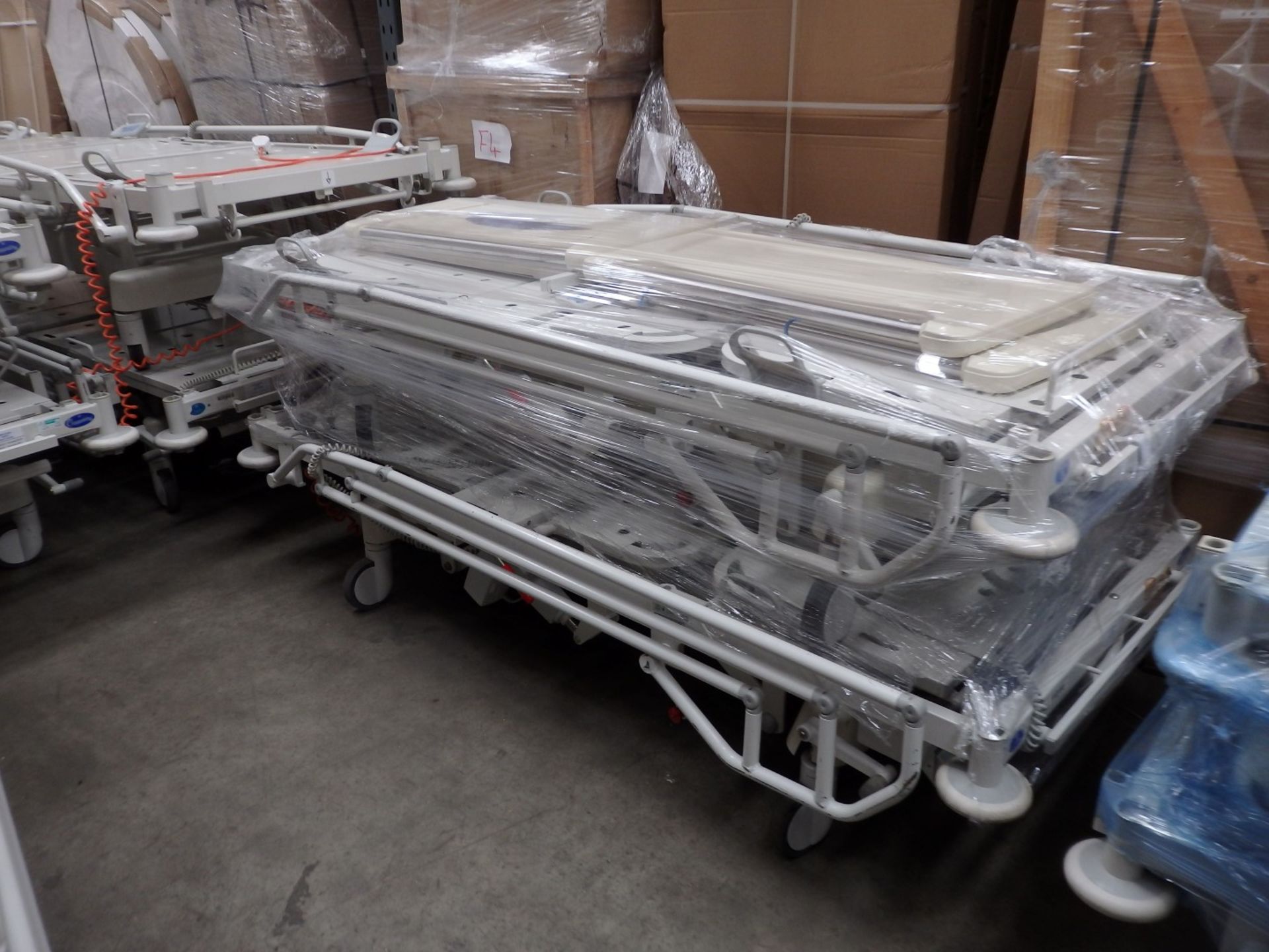 1 x Contoura 560 Huntleigh Electric Hospital Bed - Adult Size - With Side Rails - Four Section - Image 8 of 10