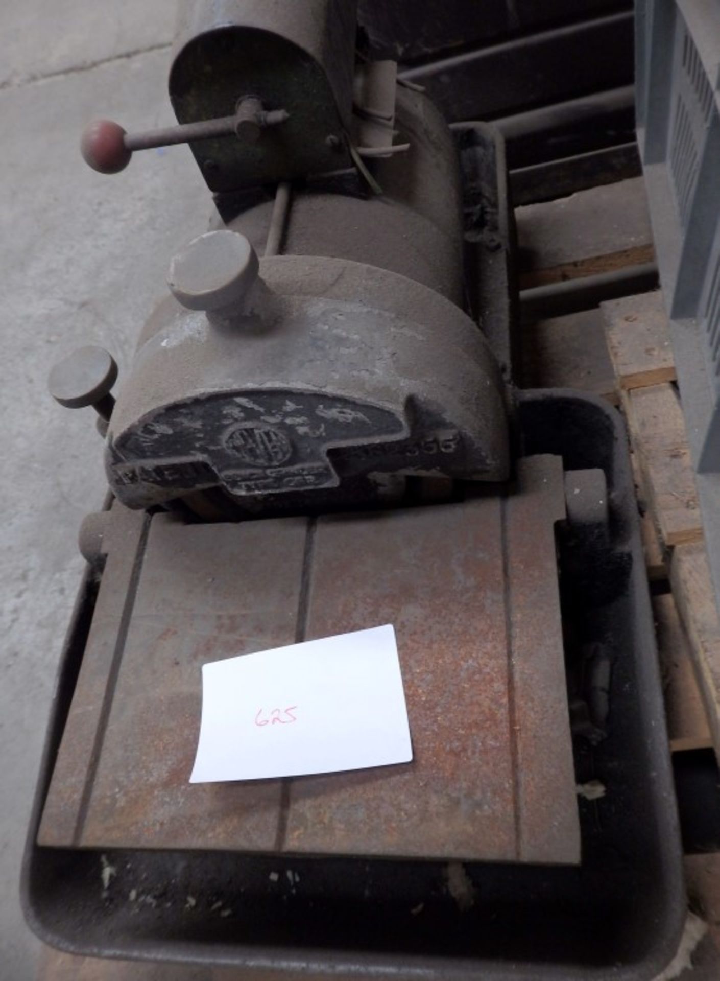 1 x Grinder - Ref WPM121 - CL057 - Location: Welwyn, Hertfordshire, AL7Viewings are available for - Image 3 of 3