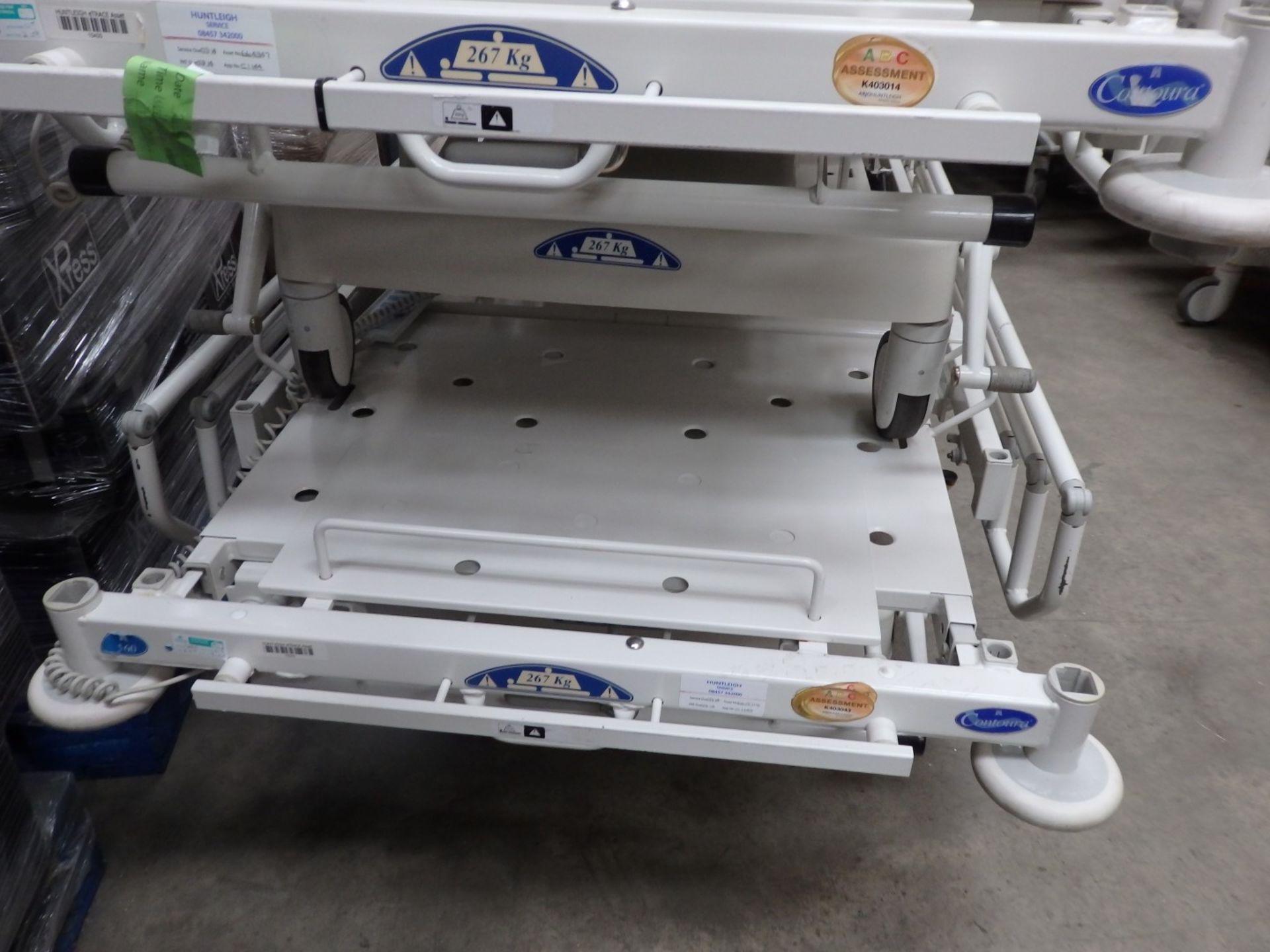 1 x Contoura 560 Huntleigh Electric Hospital Bed - Adult Size - With Side Rails - Four Section - Image 6 of 10