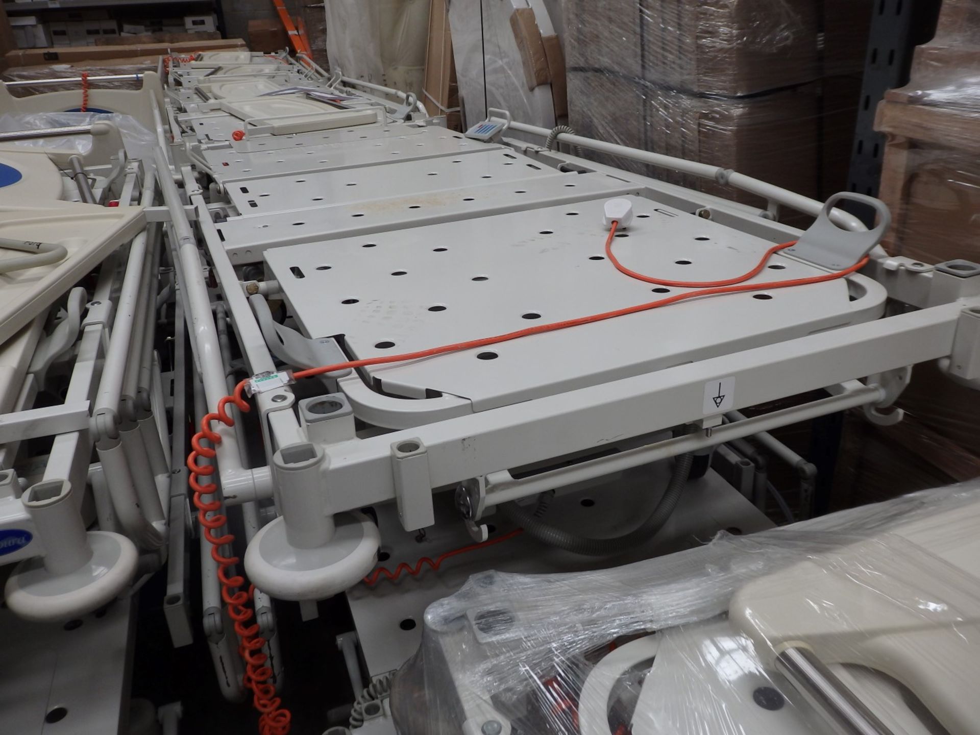 1 x Contoura 560 Huntleigh Electric Hospital Bed - Adult Size - With Side Rails - Four Section - Image 10 of 10