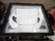 1 x Large Outdoor Wall mountable Halogen Flood Light - Includes 1 x bulb - CL057 - Ref WPM096 -