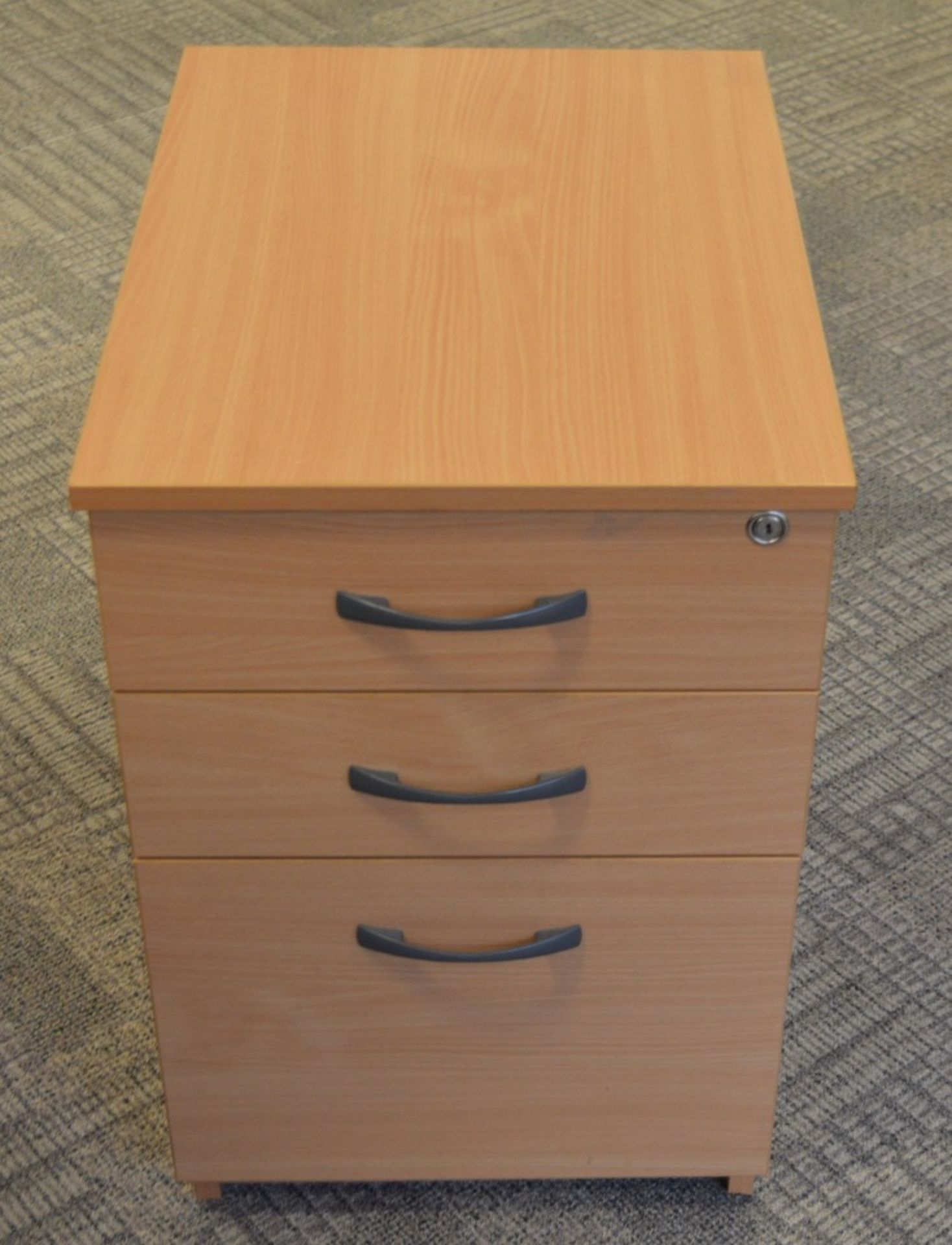 1 x Three Drawer Mobile Pedestal Drawers - With Key - Modern Beech Finish - Two Storage Drawers - Image 4 of 6