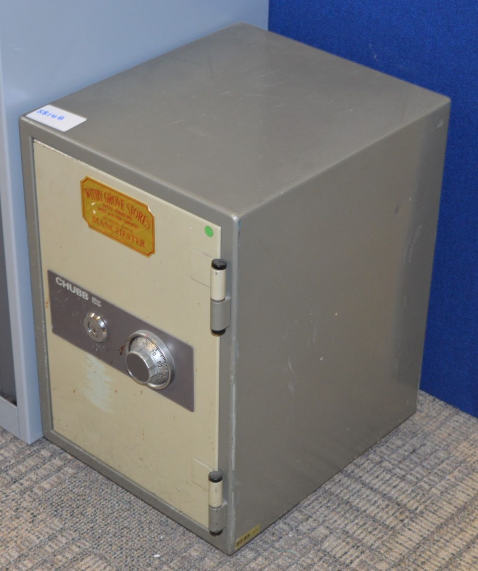1 x Chubb Milner Range Fire Safe - Protect Important Documents, Valuables and Cash From Smoke and - Image 3 of 3