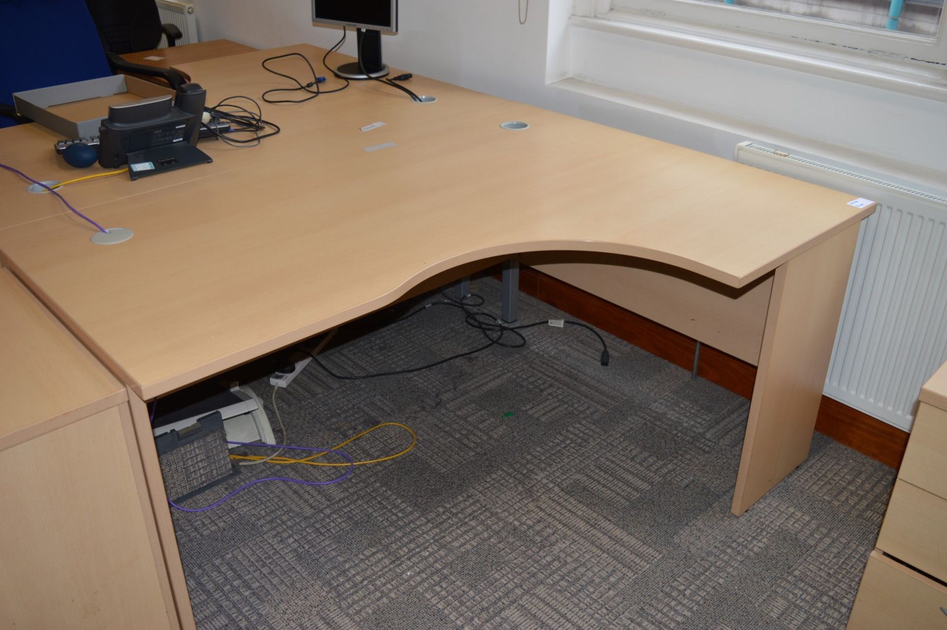 1 x Ergonomic Office Desk With Office Chair - Right Hand - Quality Modern Office Desk With Birch - Image 5 of 11