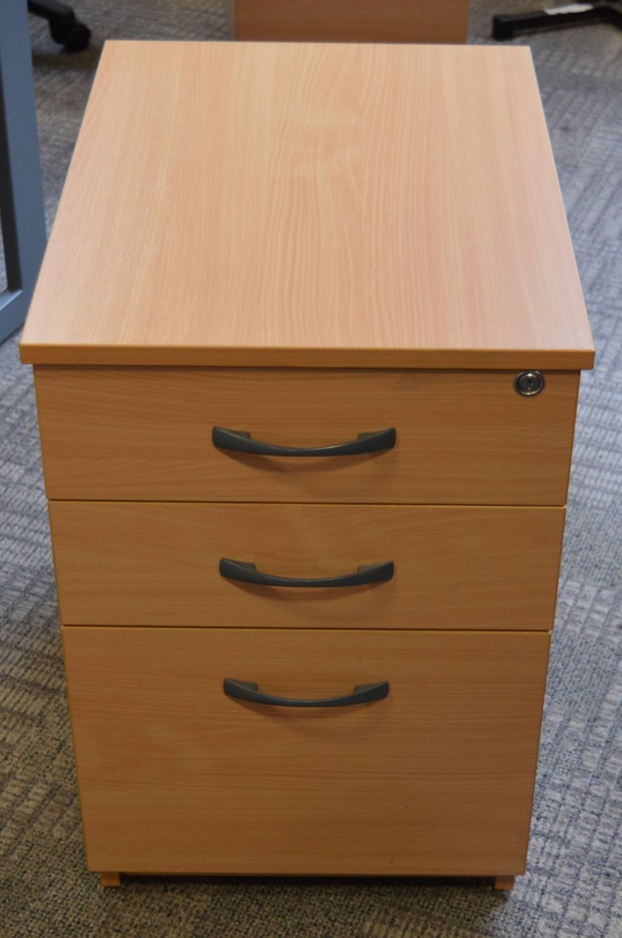 1 x Three Drawer Mobile Pedestal Drawers - With Key - Modern Beech Finish - Two Storage Drawers - Image 2 of 7