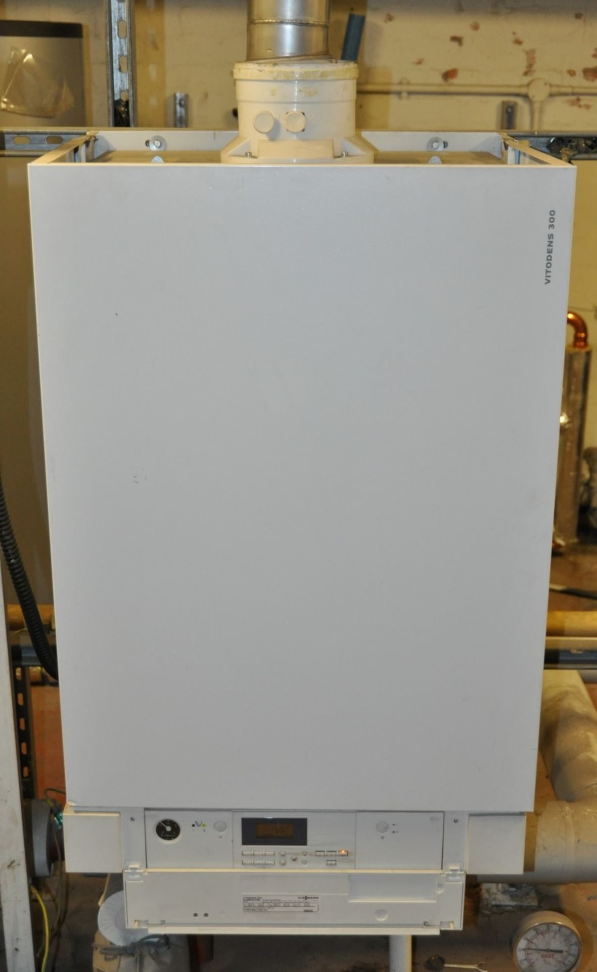 1 x Vitodens 300 WB3A Commercial Gas Boiler - Buyer to Dismantle and Remove - Ref L36 - CL110 -