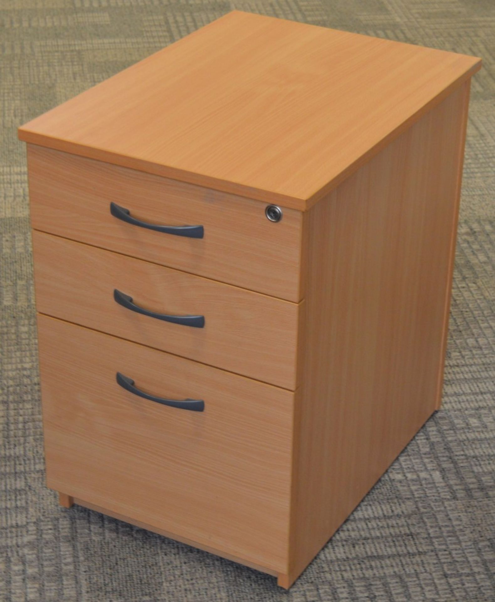 1 x Three Drawer Mobile Pedestal Drawers - With Key - Modern Beech Finish - Two Storage Drawers