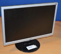 1 x Samsung 204Ts Flatscreen LCD Monitor - 20 Inch Screen Size - 1600 x 1200 Native Resolution -