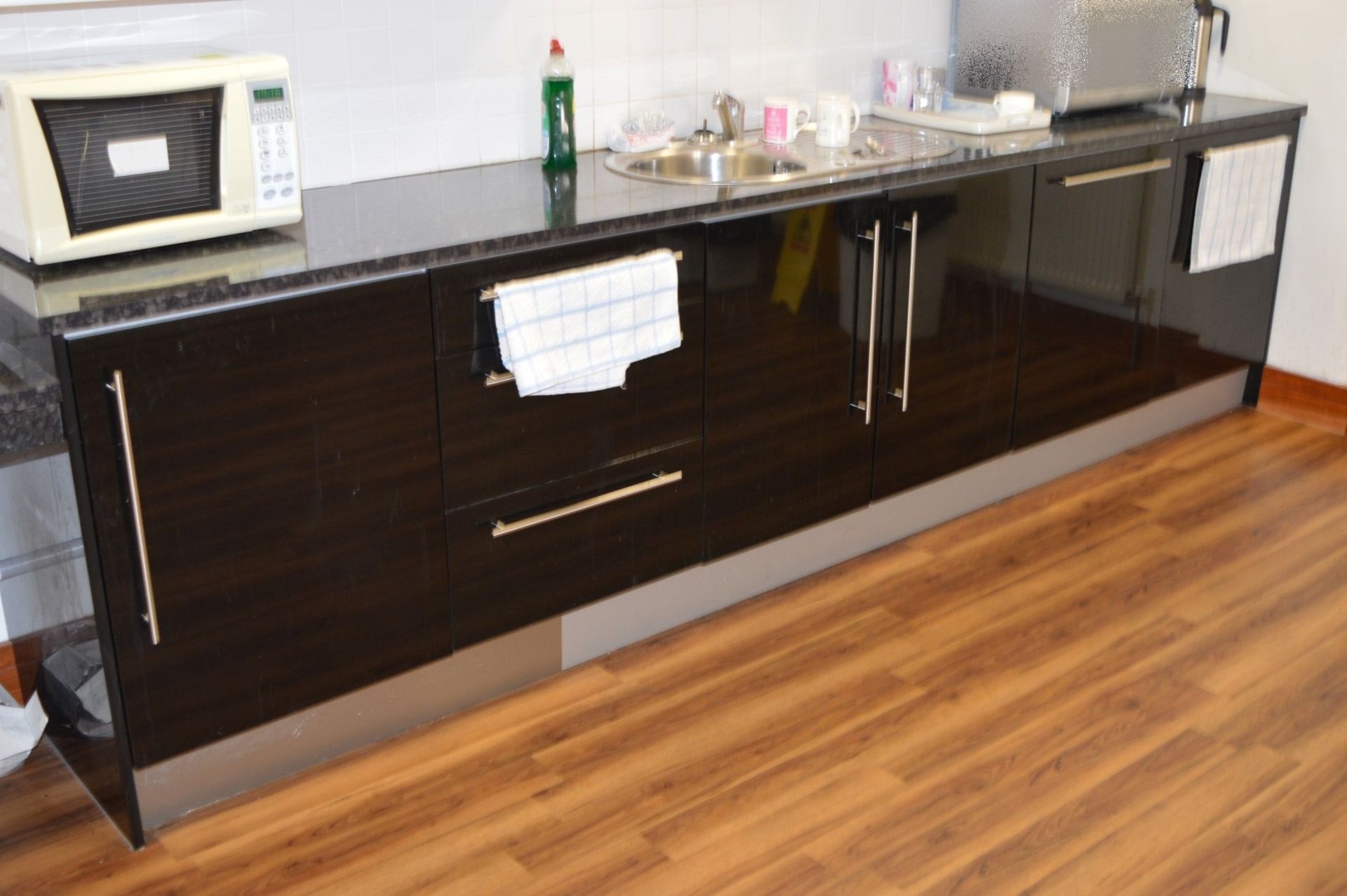 1 x Contemporary Fitted Kitchen in Gloss White and Space Black - Features Integrated Fridge and - Image 27 of 28