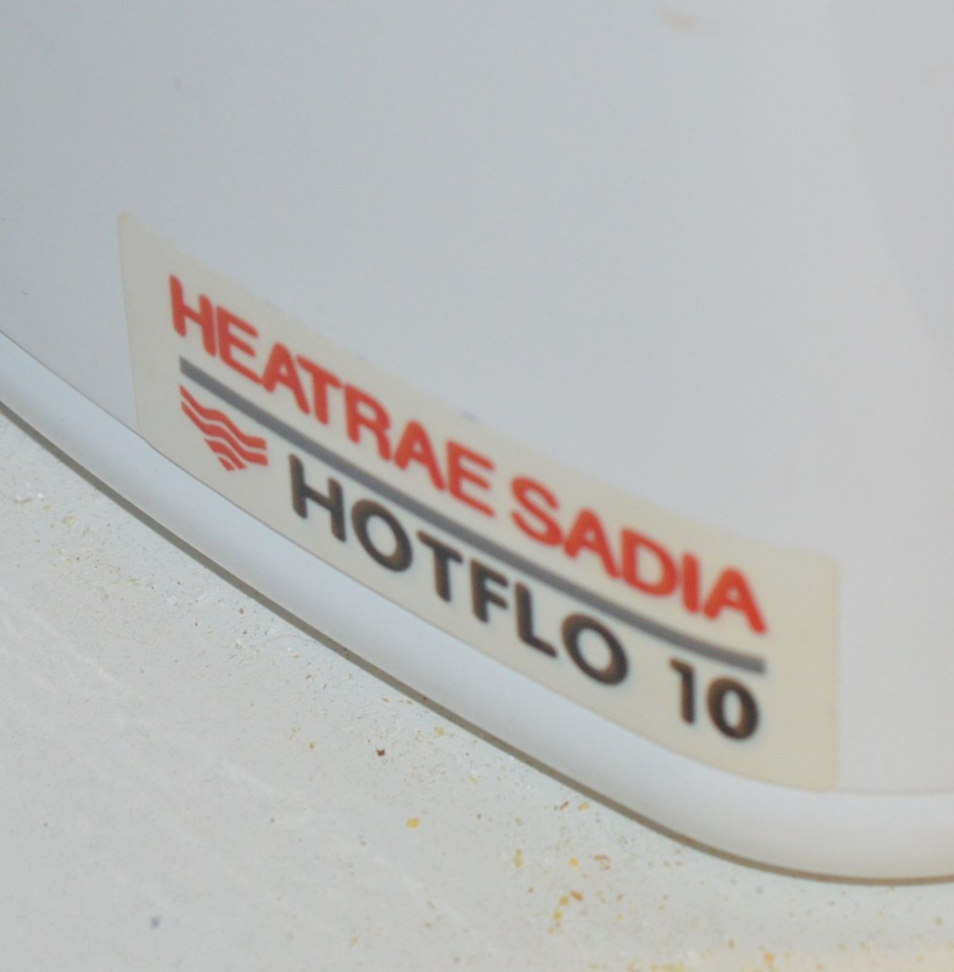 1 x Heatrea Sadia Hotflo 10 Litre 2.2kW Water Heater - SB016 - CL106 - Location: Manchester M1 - RRP - Image 3 of 5