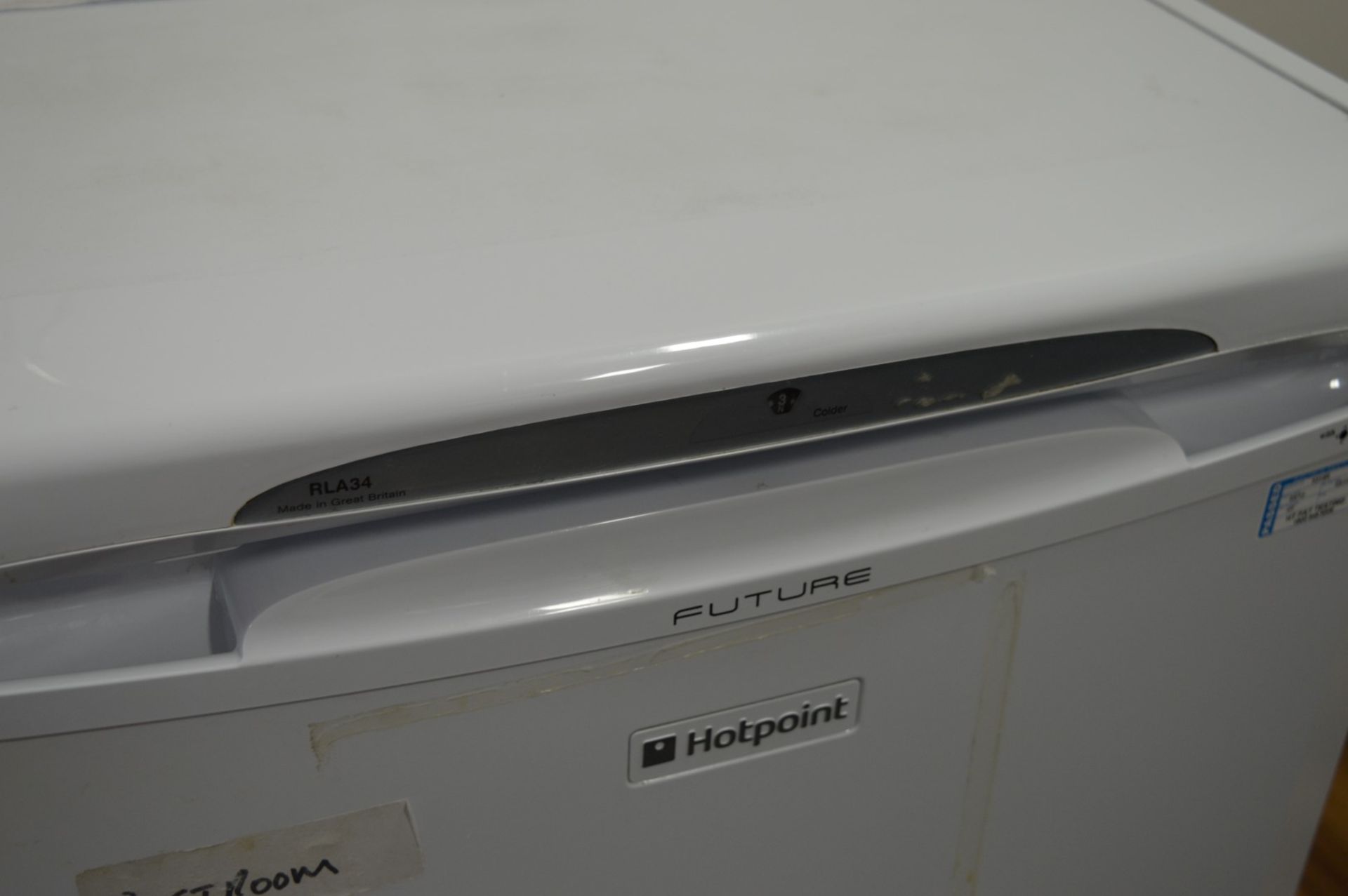 1 x Hotpoint Undercounter Fridge - 60cm Width - Model: Future RLA34 - Clean Condition - SB009 - - Image 3 of 4