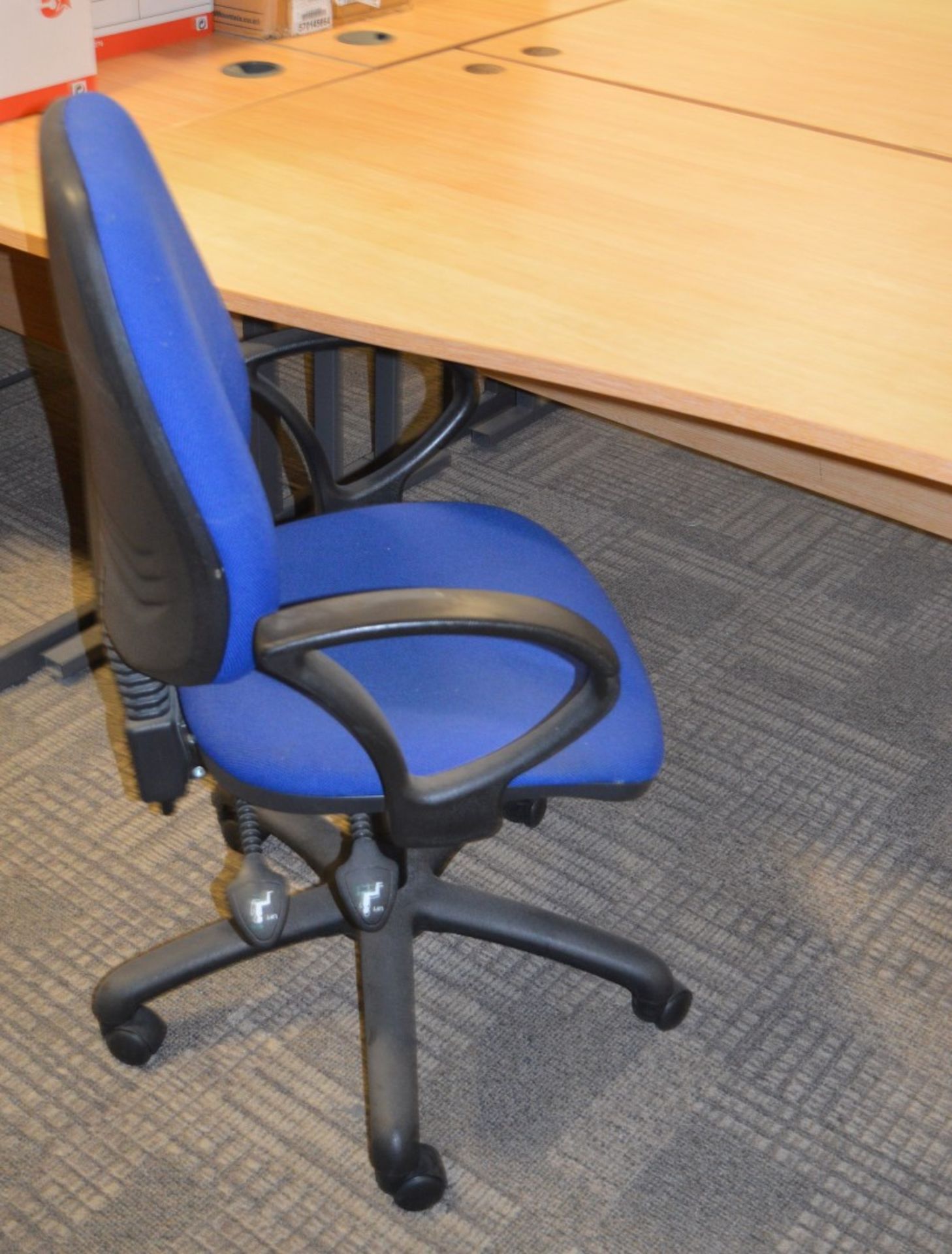 2 x Office Desks With Chairs - Beech Right / Right Hand Office Desks With Ergonomic Office - Image 2 of 4