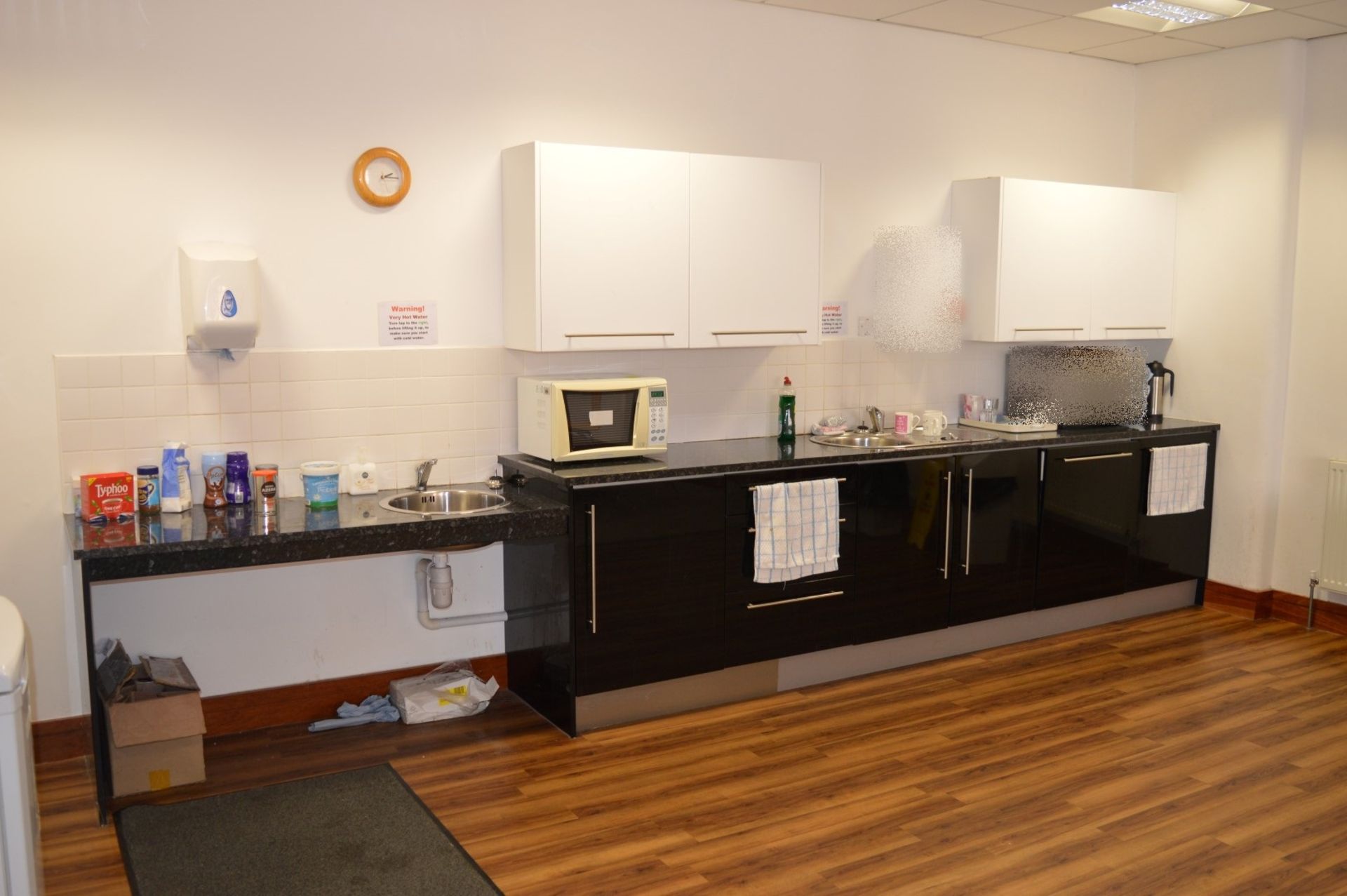 1 x Contemporary Fitted Kitchen in Gloss White and Space Black - Features Integrated Fridge and