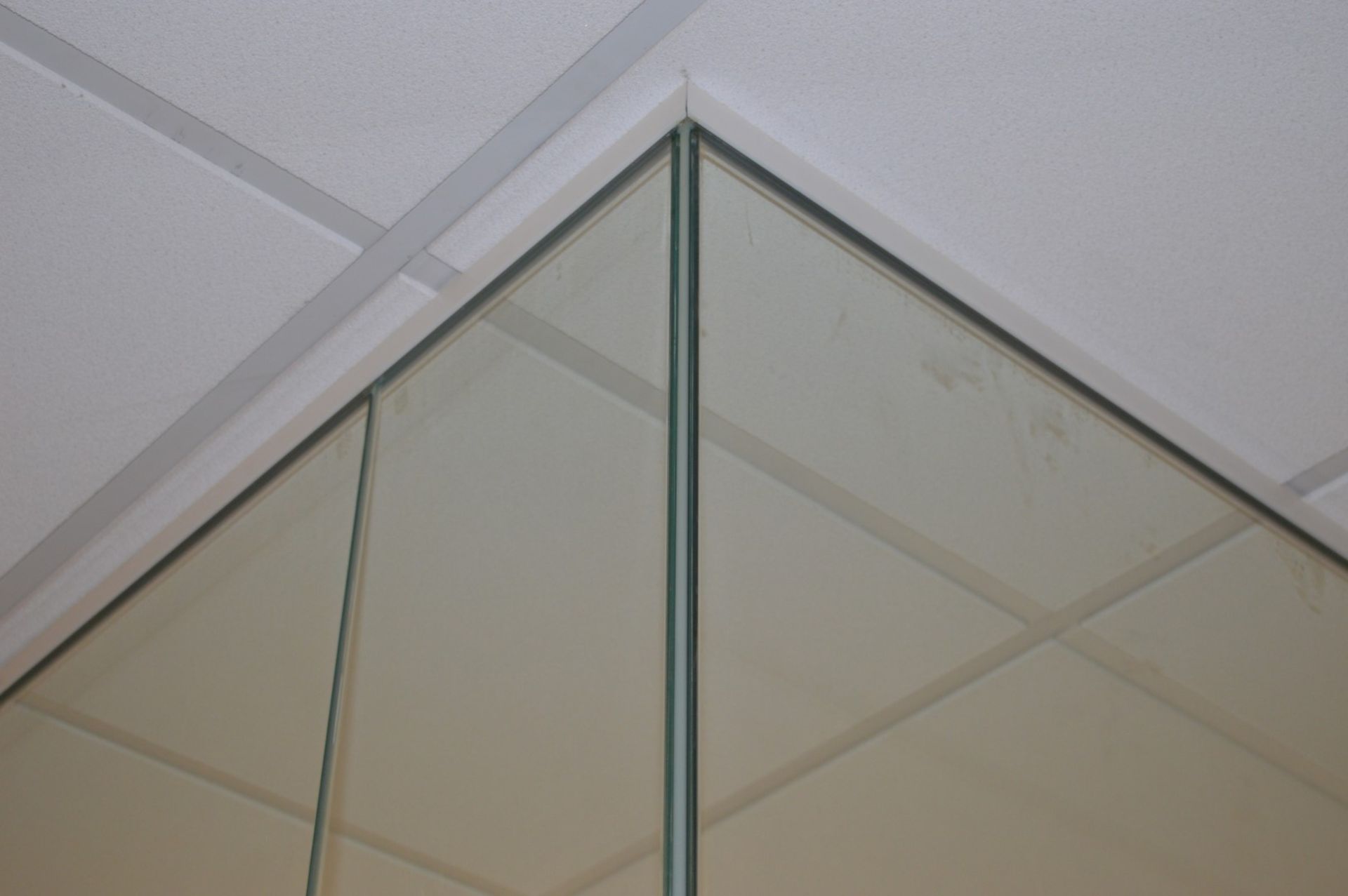 1 x Frameless Glass Partition Corner Office - Perfect For Creating a Contemporary Office Space in - Image 9 of 12