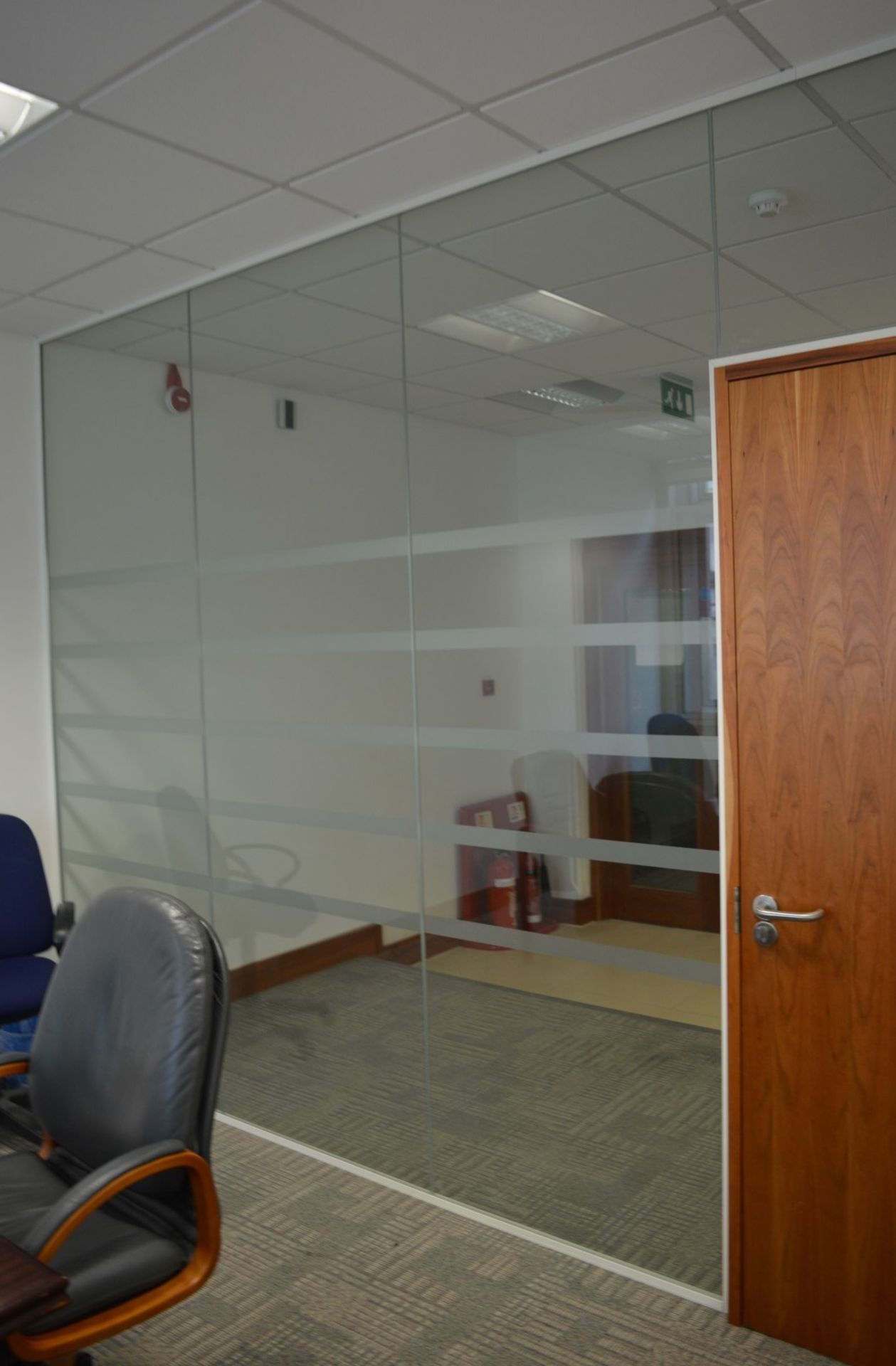 1 x Frameless Glass Partition Corner Office Run – Suitable For Upto Four Offices - Perfect For - Image 7 of 10