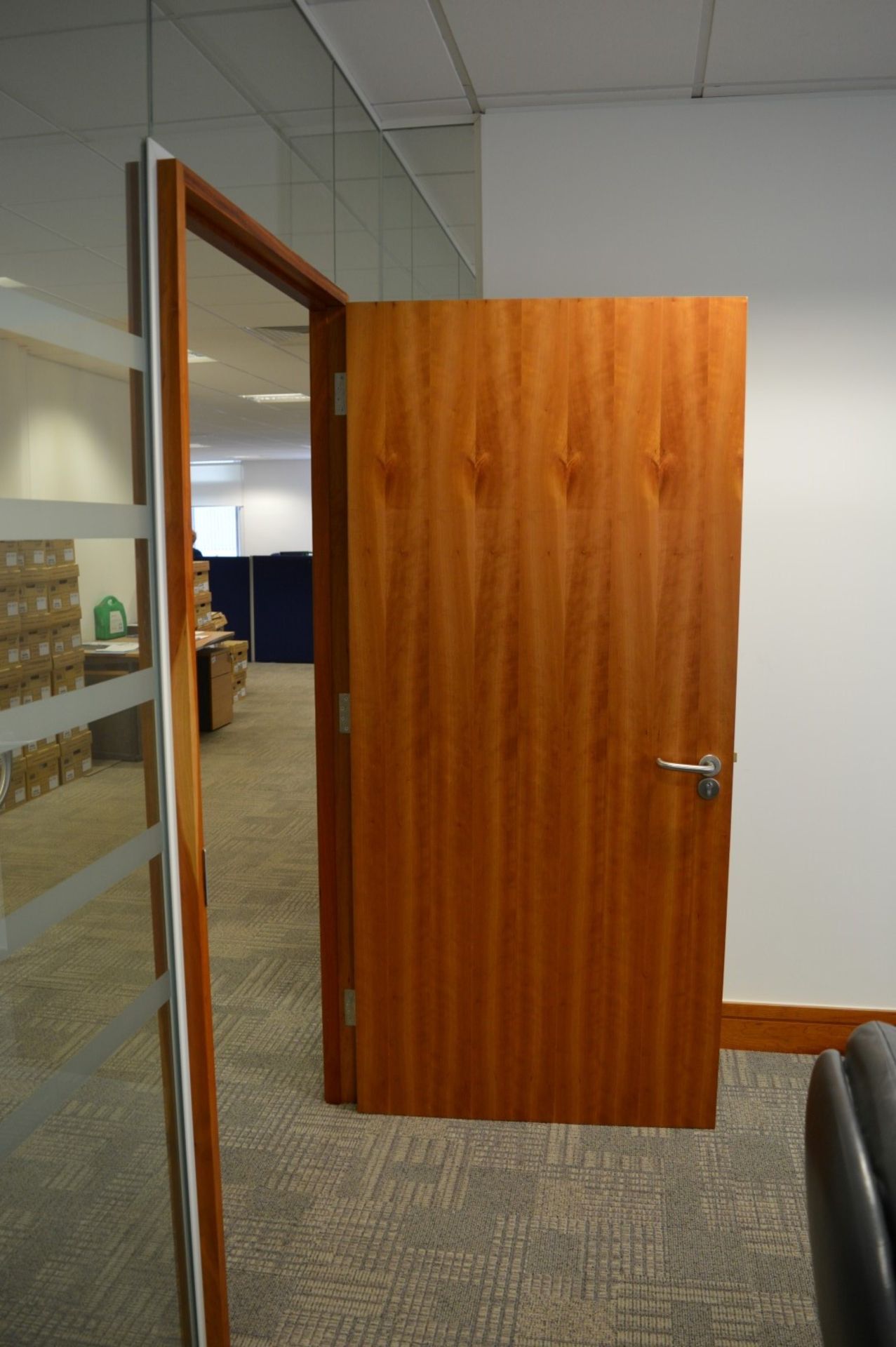 1 x Frameless Glass Partition Corner Office Run – Suitable For Upto Four Offices - Perfect For - Image 2 of 10