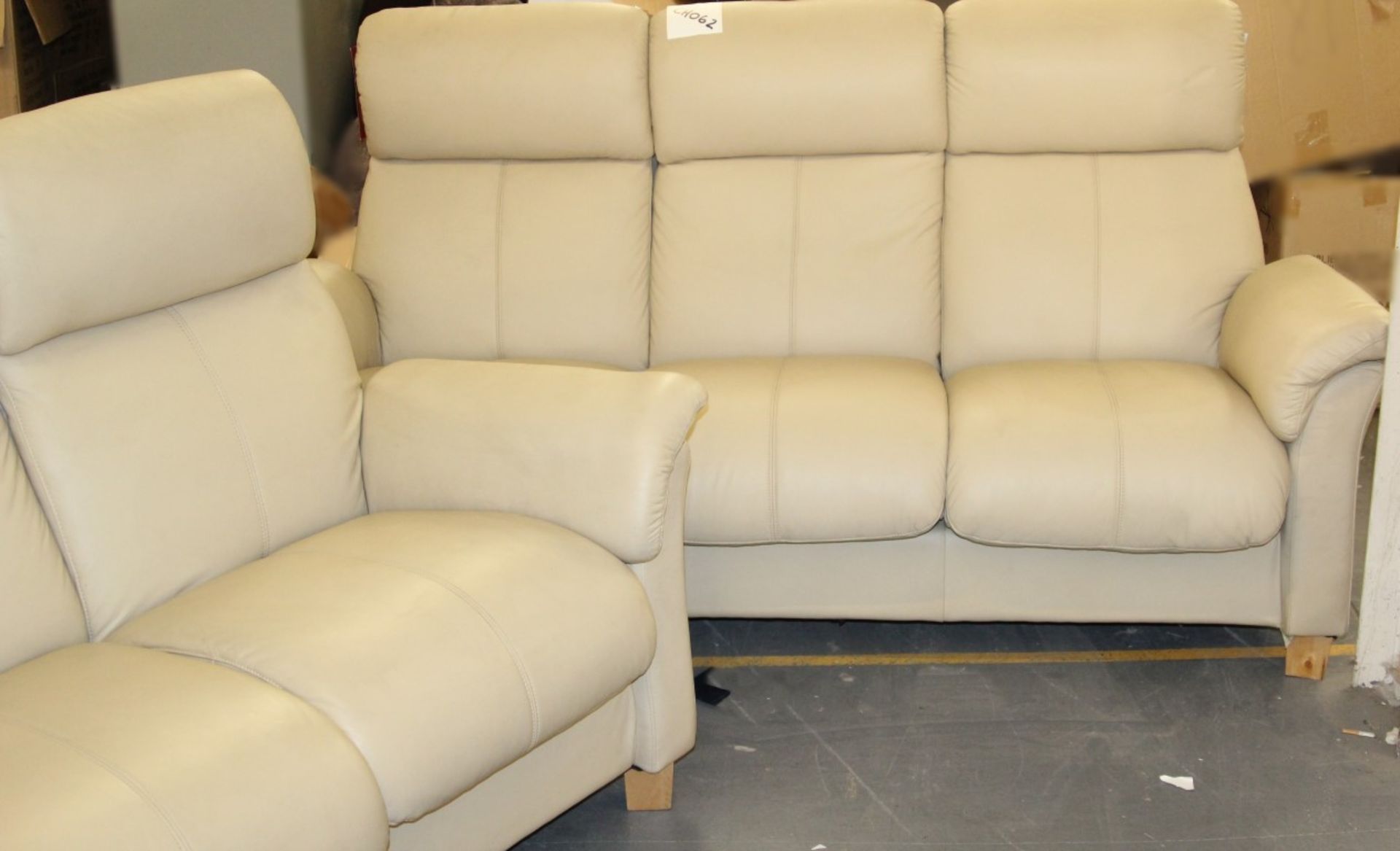 Ralaxateese Beige Leather Recliner 3 + 2 Seater Set - Ref CH062 – RRP £3,600 - Ex Display Stock In - Image 2 of 3