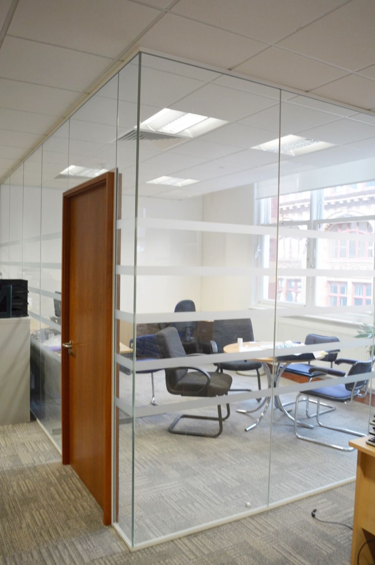 1 x Frameless Glass Partition Corner Office - Perfect For Creating a Contemporary Office Space in - Image 7 of 12