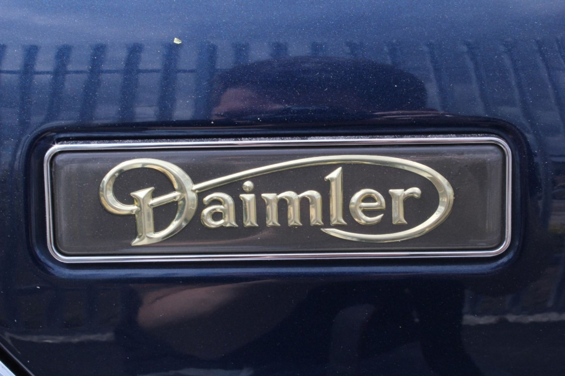 1 x Jaguar Daimler Super V8 Auto 4-Door Saloon - Year 2001 - Blue - Odometer Reading 122,520 - MOT - Image 12 of 77