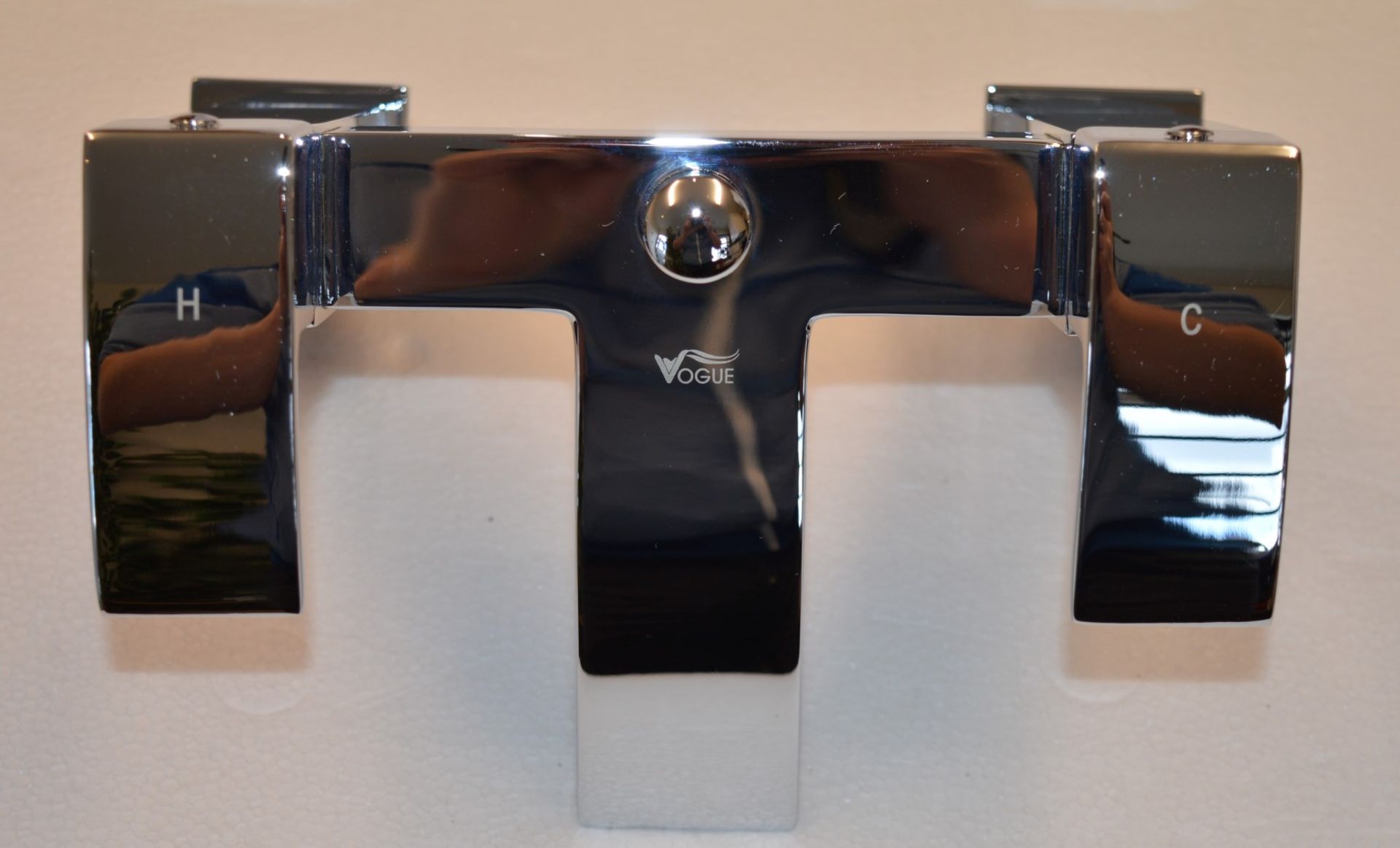1 x Series 4 Bath Shower Mixer Spout Tap With Handset - Vogue Bathrooms Platinum Brassware - Image 4 of 12