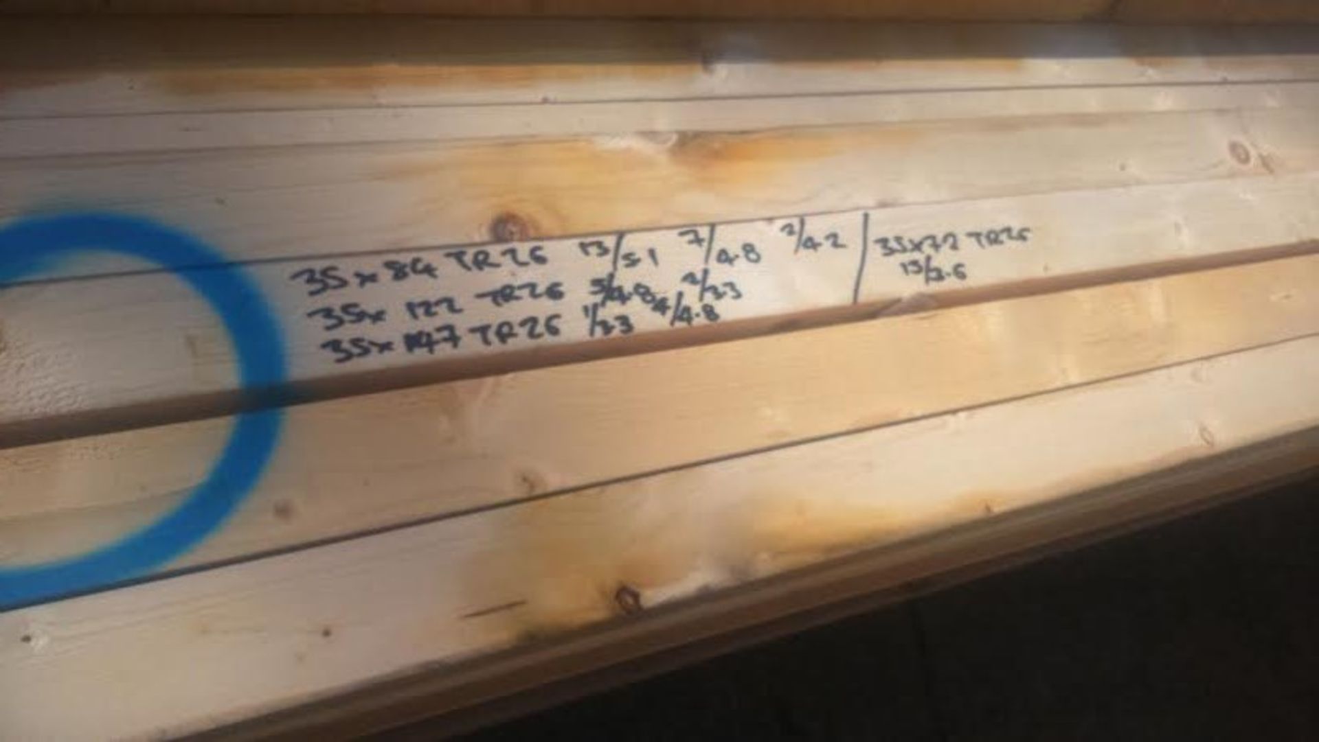 51 x Pieces of Unused TR26 Grade Timber - Please See Pictures For Sizes - Ref Lot 20 - CL151 -