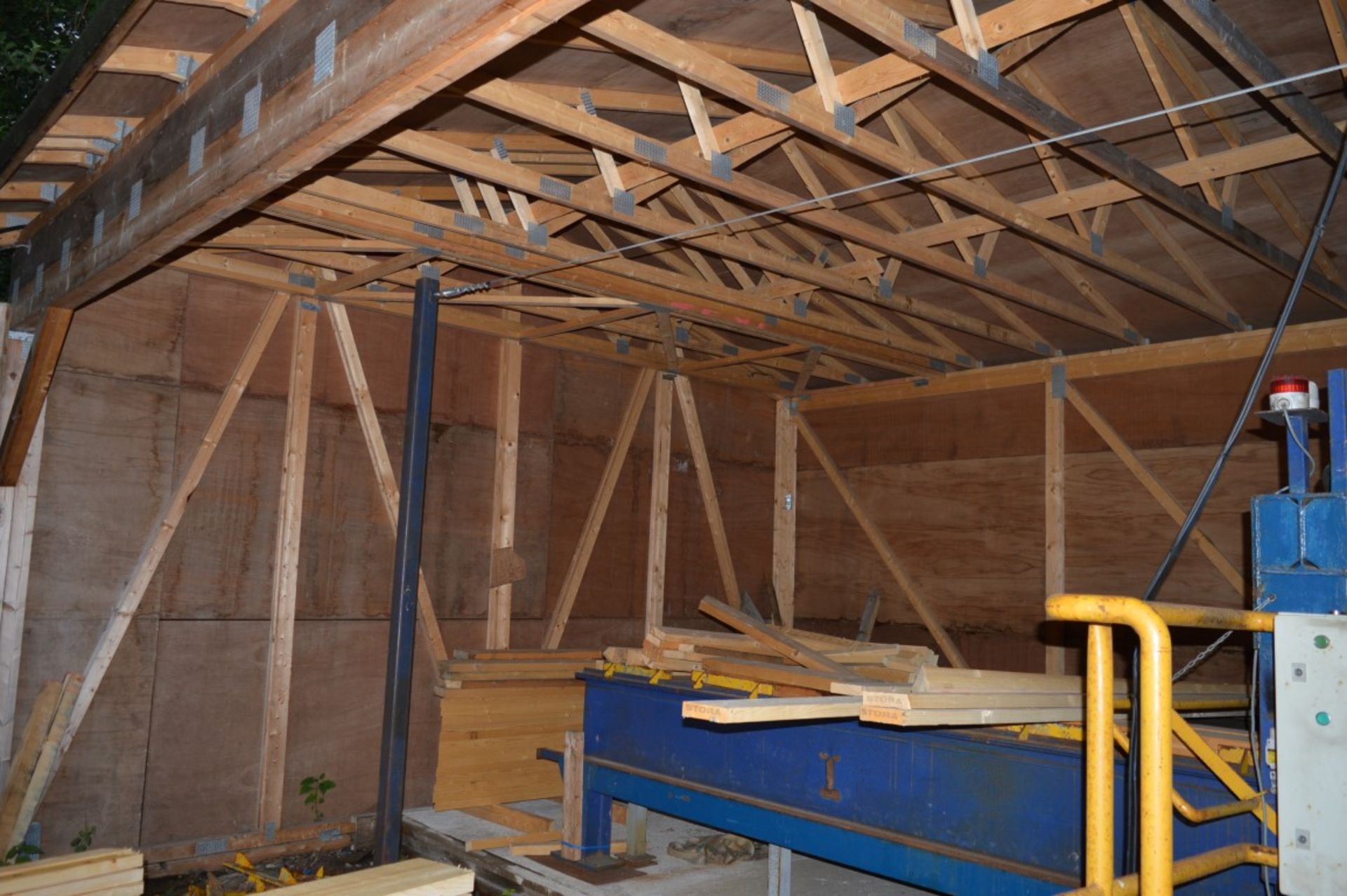 1 x Large Purpose Built Canopy Shed - Super Chord Purlin Construction With OSB Felted Roof - - Image 6 of 9