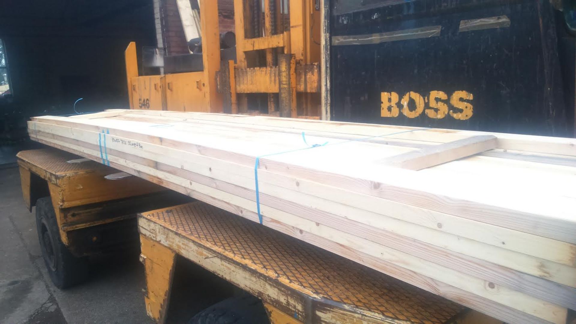 32 x Pieces of Unused TR26 Grade Timber - Size: 35 x 147 x 4.8m - Ref Lot 11 - CL151 - Location: