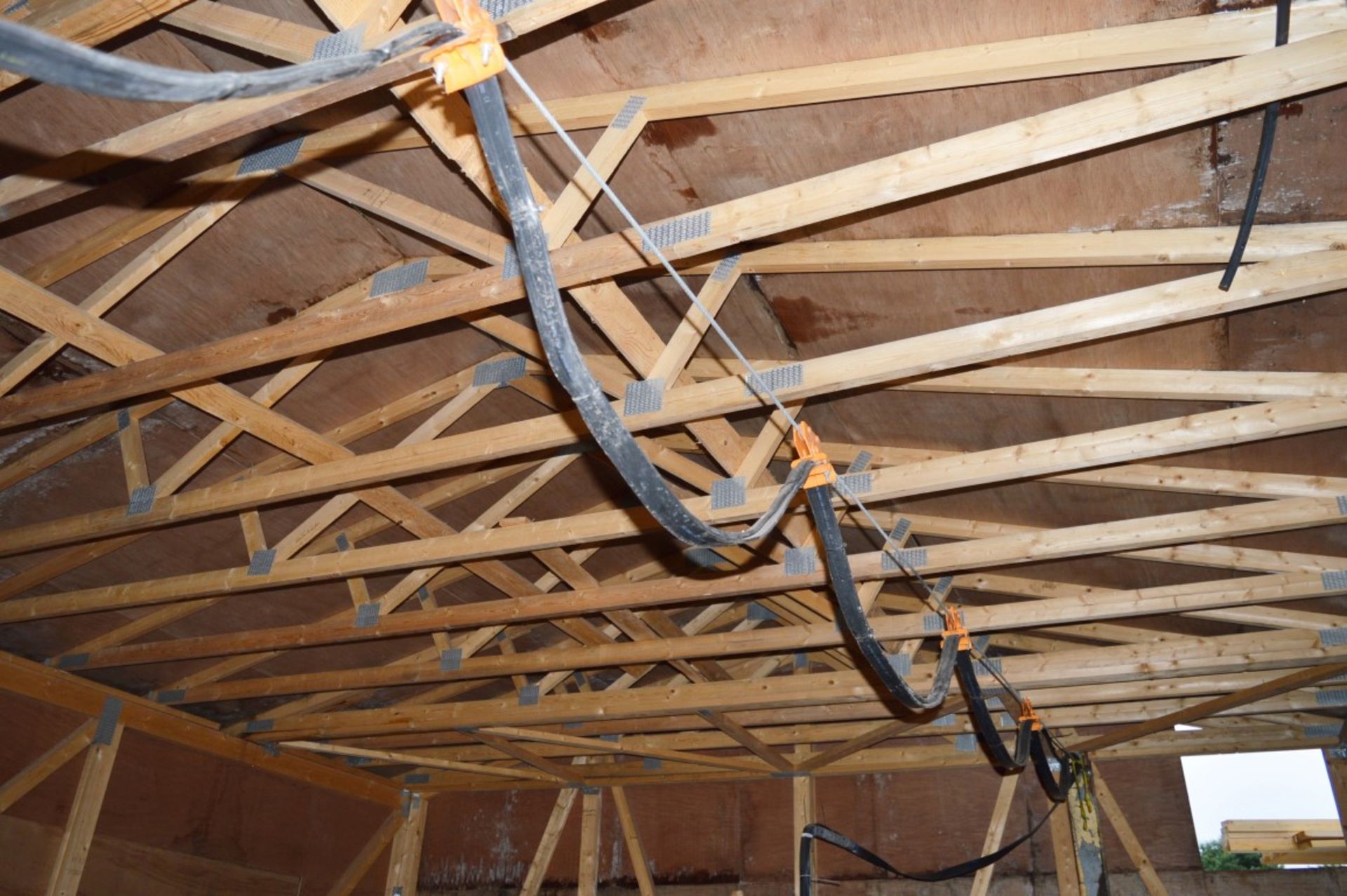 1 x Large Purpose Built Canopy Shed - Super Chord Purlin Construction With OSB Felted Roof - - Image 3 of 9