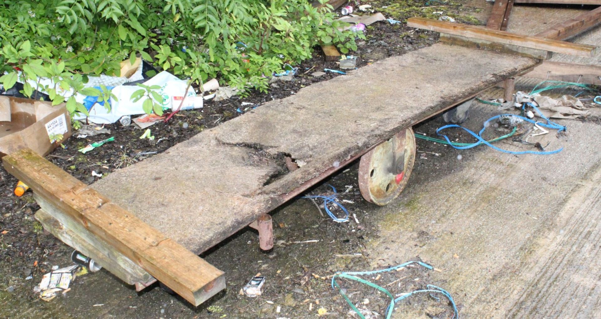 1 x Flatbed Trolley - CL151 - Location: Manchester