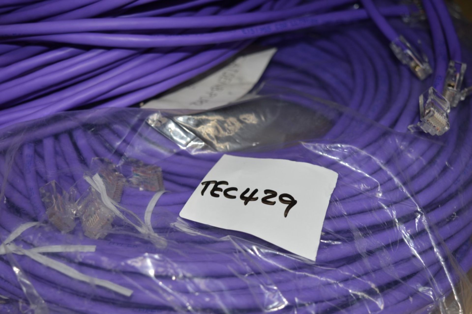 114 x CAT 5 ENB Ethernet Cables - Unused Stock - Purple, Blue, Red - Ref TEC 429/430 - CL106 - - Bild 4 aus 5