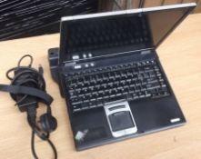 1 x Toshiba Tecra M3 Laptop With Docking Station - Intel Pentium M 740 1.7GHz with Intel Centrino