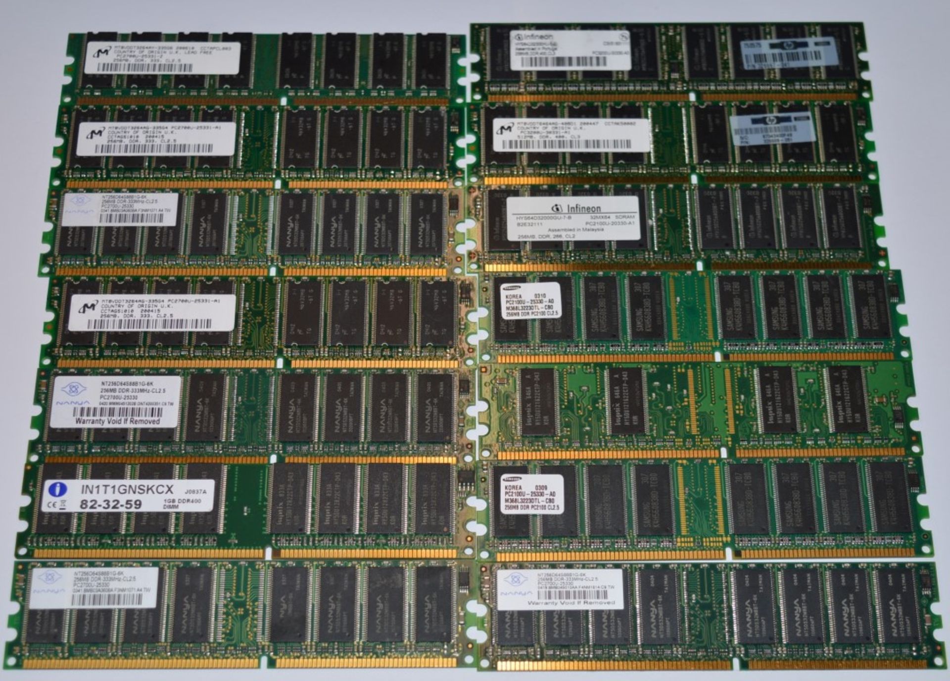 14 x Computer Memory Sticks - 256mb DDR - Various Brands - CL106 - Ref IT011 - Location: