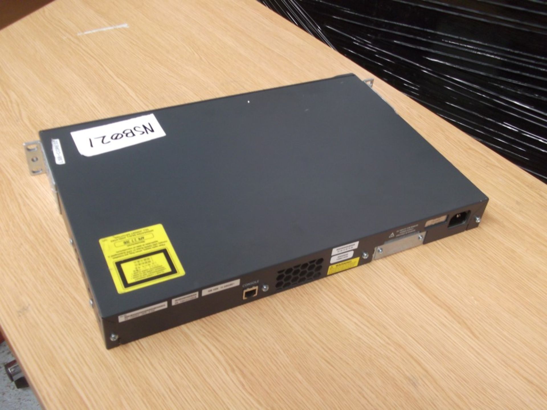 1 x CISCO CATALYST 3560 Networking Switch - Recently Removed From A Working Office Enviroment - Ref: - Bild 2 aus 5