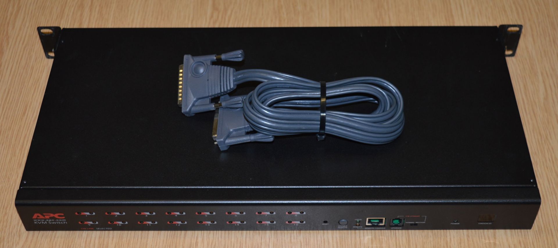 1 x APC 16-Port Multi-Platform Analog KVM Switch - Model AP5202 - With Cable - Removed From